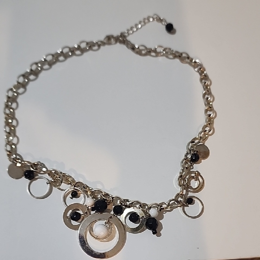 Chic Silver and Black Pendant Necklace
